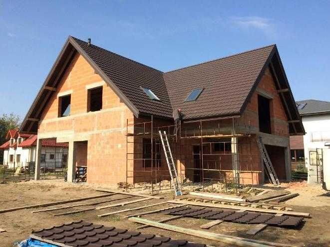 Echipa Constructori: Case la Roșu/Cheie Acoperisuri și Renovări Complete Interioare si Exterioare de la A la Z Preturi Bune
