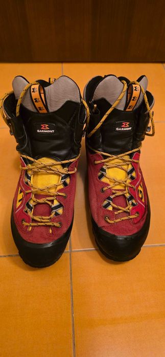 Bocanci Garmont Tower GTX culoare rosie pentru barbati, marimea 43