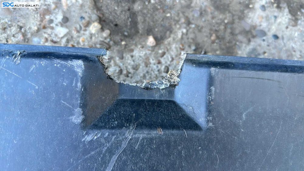 Scut Protectie Plastic Motor SsangYong Rodius 2.7 2004 - 2012 Cod 24920-21000 [X3332]