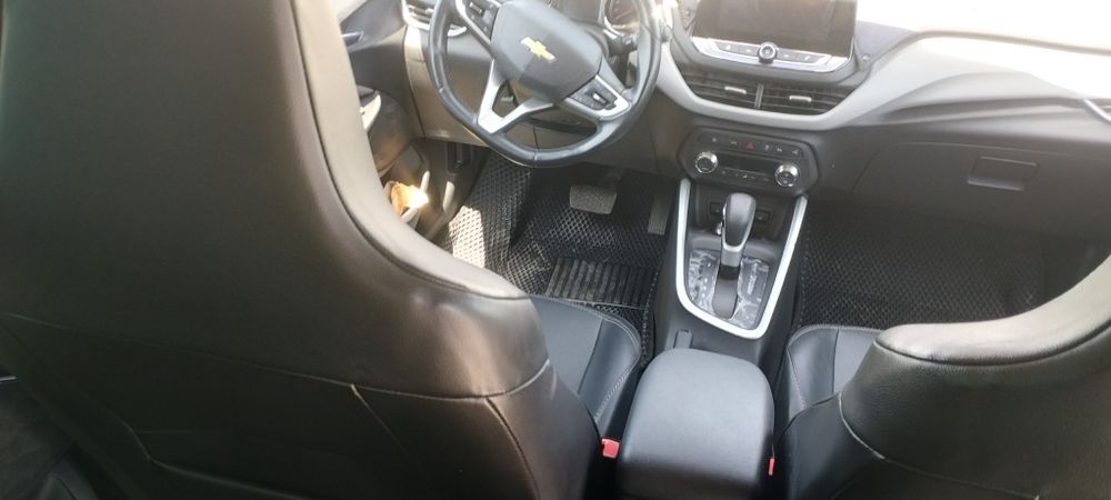 Chevrolet onix primyer+