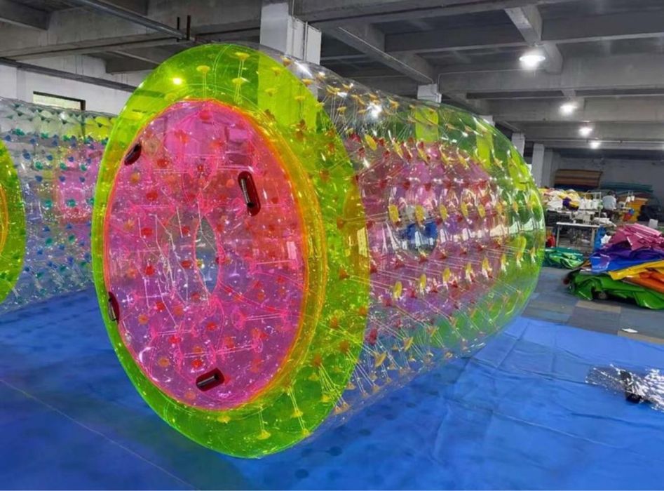 Зорб, ролл водный аттракцион