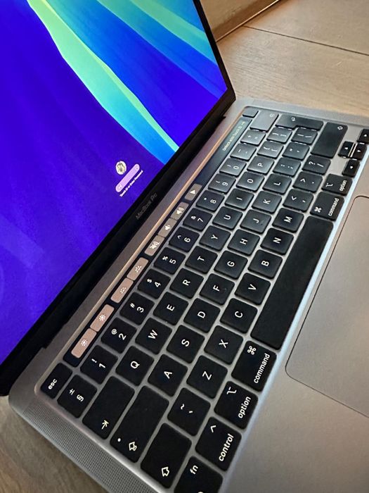 Macbook pro 13” M1
