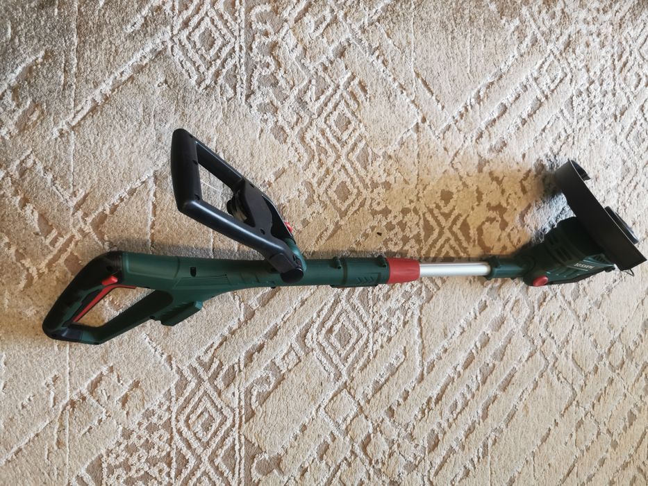 Продавам акумулаторен тример на парксайд