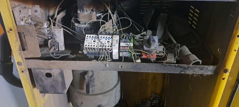 Прахосмукачка КЕРХЕР на самообслужване