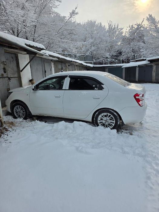 Продам машину Ravon R4