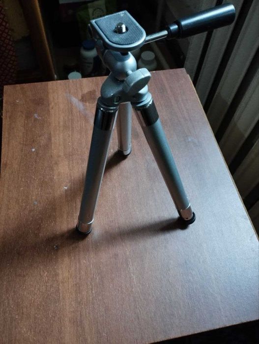 Штатив для фотоаппарата