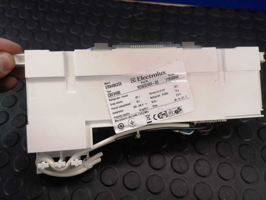 Placa electronica combina frigorifica Electrolux ERA40633X ,modul/ C10