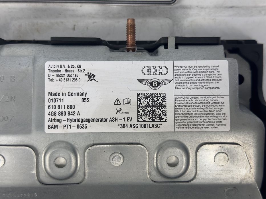 AIRBAG крака AUDI A6 A7 4G 4G8880842A