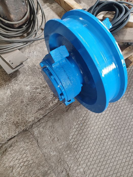 Продам колёса крановые, разные