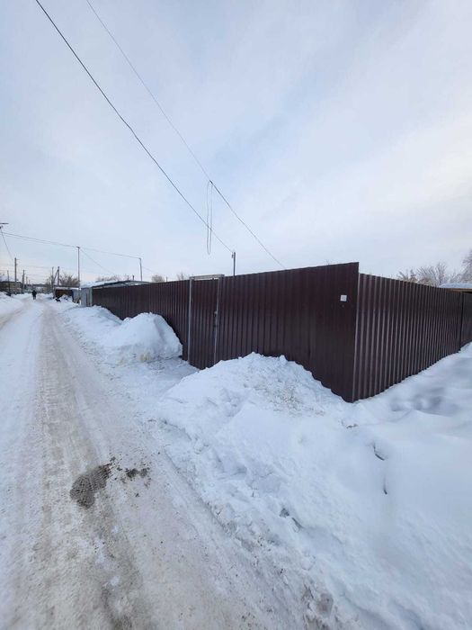 Участок с постройками. Мичуринское.