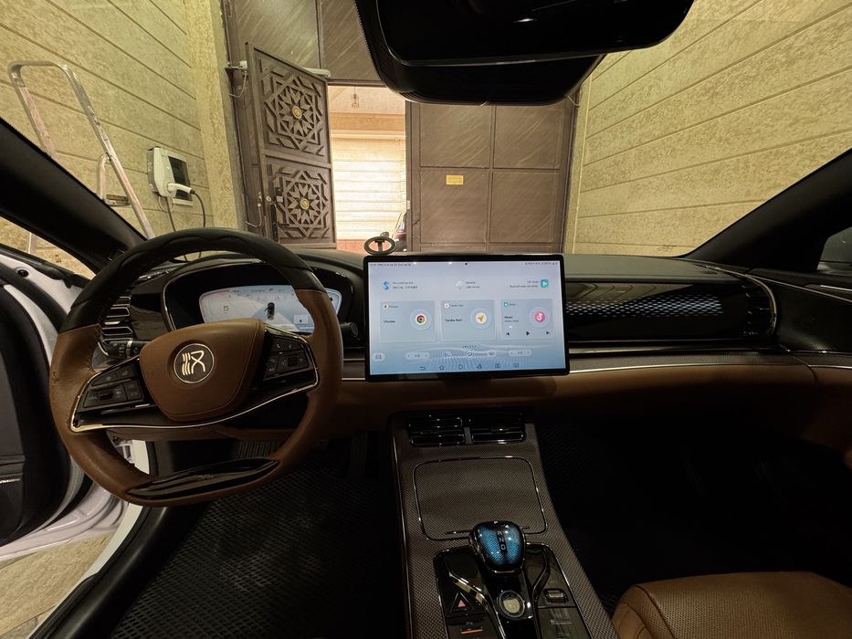 Byd Han Dual Motor 4x4  3,9-секунд 28500$