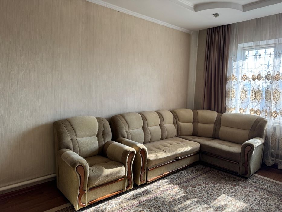 Продается Диван Угловой, Г образный, кресло