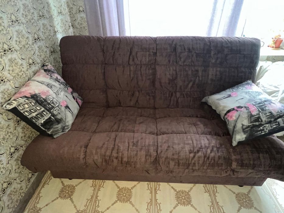 Продам б/у диван