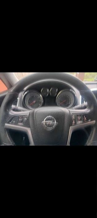 Продавам Opel Astra J 2.0 CDTI