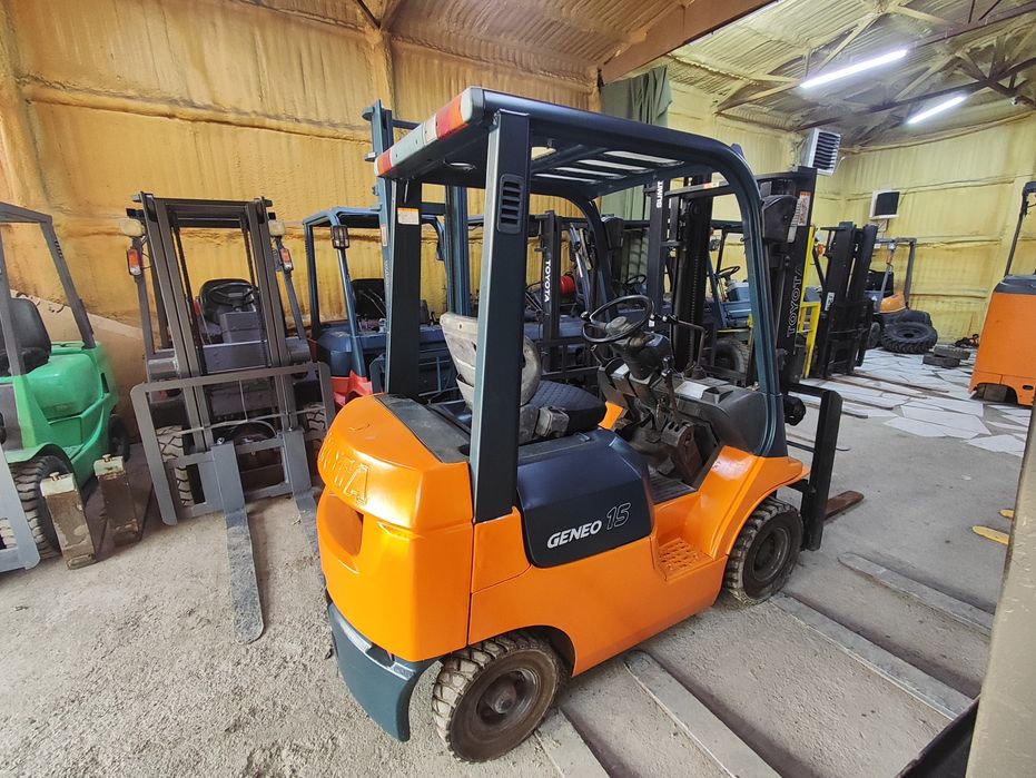 Продам вилочный погрузчик. Кара