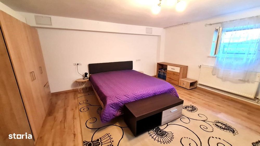 Apartament 2 camere la demisolul unei case,  zona Sub Arini