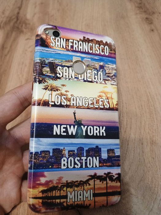 Продавам телефон Huawei с оригинална кутия