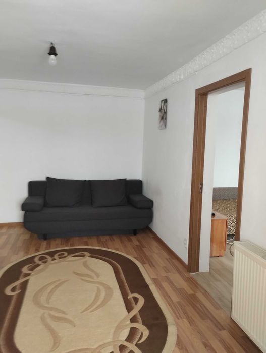 Închiriez garsonieră 2 camere