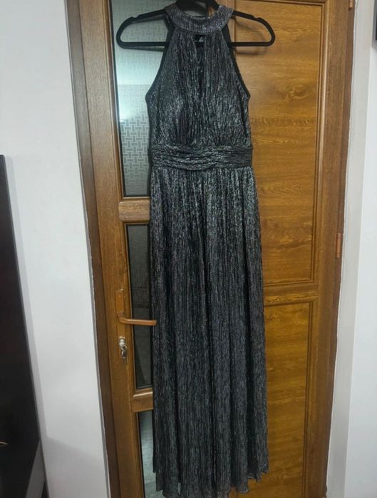Rochie lunga pentru evenimente