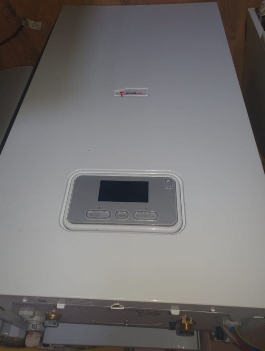 Vand centrala electrica Protherm. Stare foarte buna
