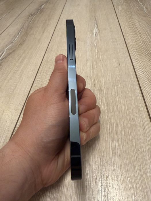 Vând Iphone 12 pro, 256gb, Pacific Blue