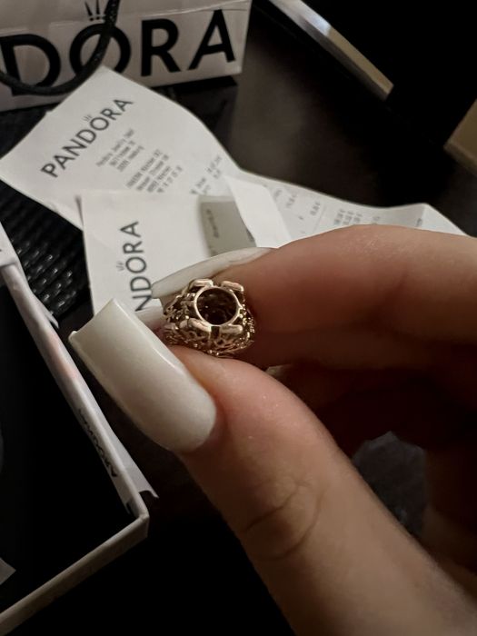 Розова гривна Pandora с розов талисман