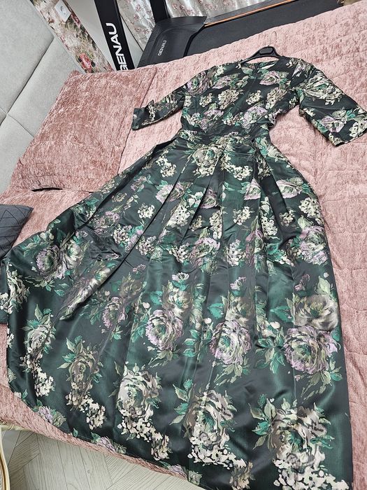 Красивое платье, размер 44-46