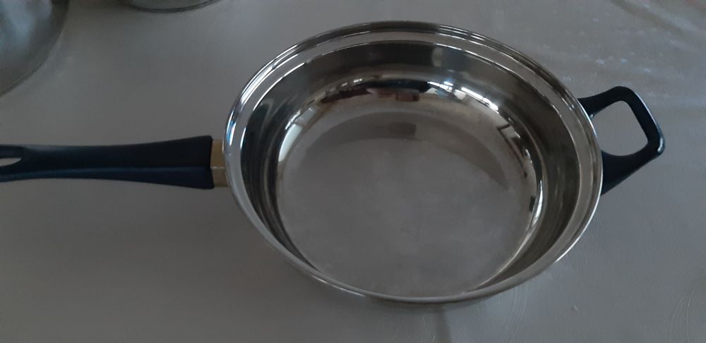 Комплект тенджери с капак неръждаема стомана и херметическа тенджера