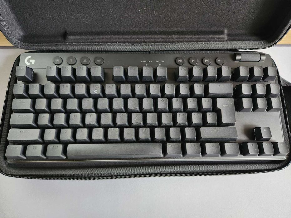 НОВА LOGITECH PRO X TKL Lightspeed Black - Brown Tactile Switch НОВА