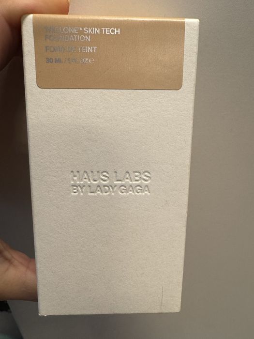 Фон дьо тен Haus labs