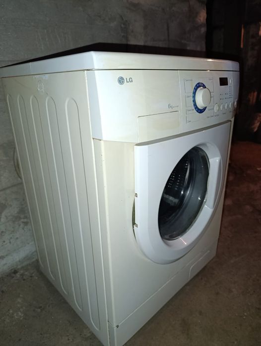 Продам стиральную машинку