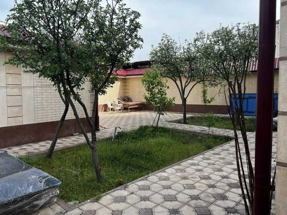 Сдаётся Евродом 3-соток в махалле Ракат шикарная Классика