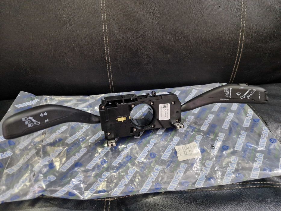 Подрулевой переключатель Volkswagen Polo 11-19 год.