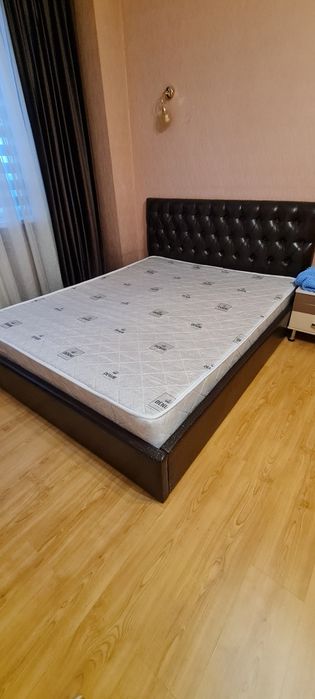 Кровать двуспальная