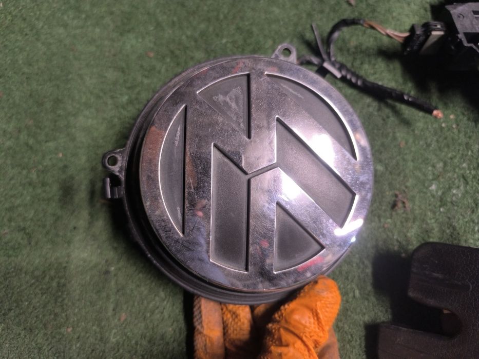 Mâner deschidere portbagaj / broasca haion Pasat B6 Golf 5