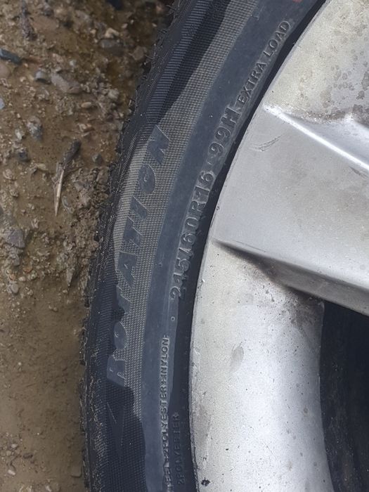 Шины с дисками состояние идеальный