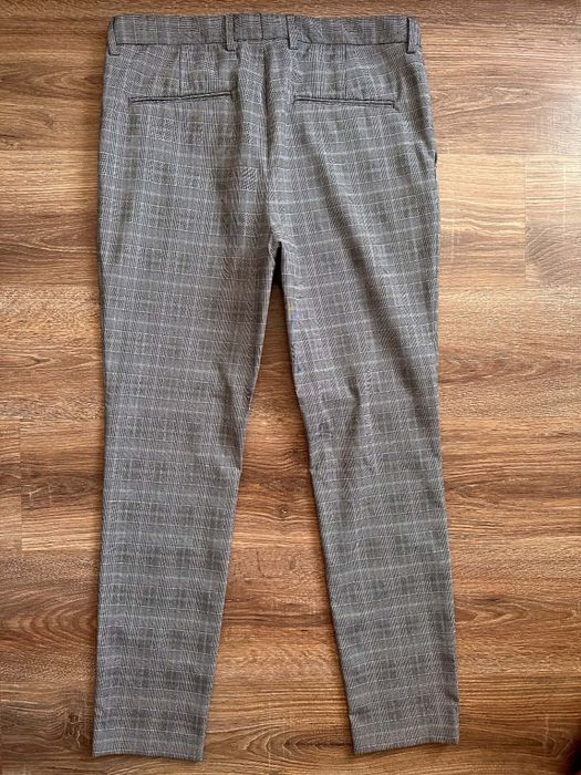 Елегантен мъжки панталон H&M, каре – Размер M (Slim Fit)