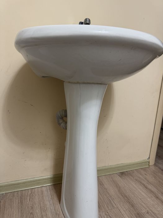 Раковина со смесителем