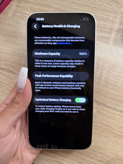 IPhone 14 Plus бял 128 GB+ калъфи 100% Battery Health