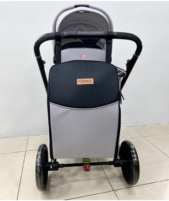 Продаётся коляска 2 в 1 оригинал Fondness