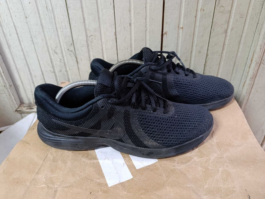 ''Nike Revolution 4 ''оригинални маратонки 45 номер
