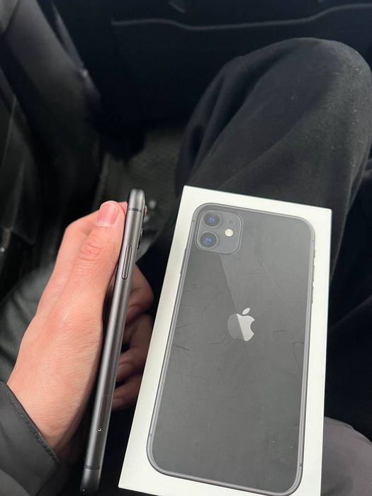 Продам iPhone 11 айфон 11