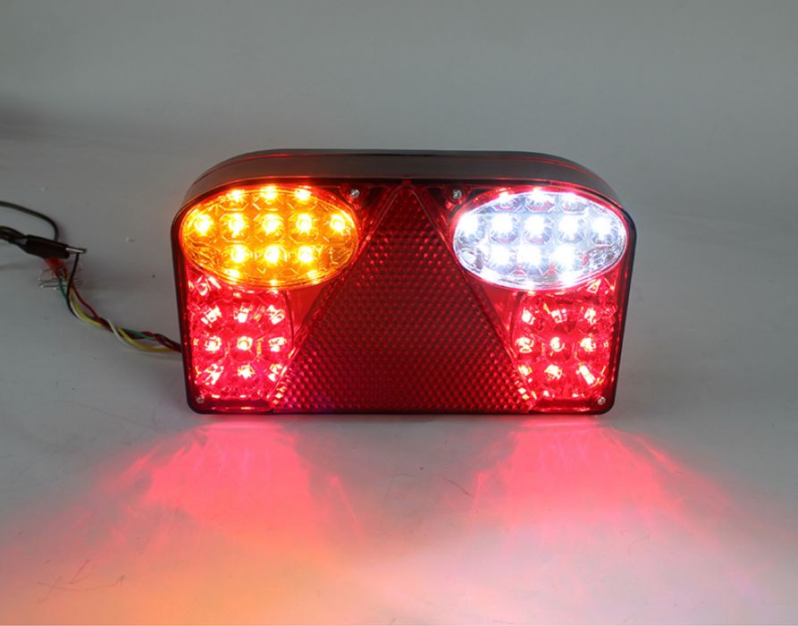 Стопове за ремарке 12-24V   L/R