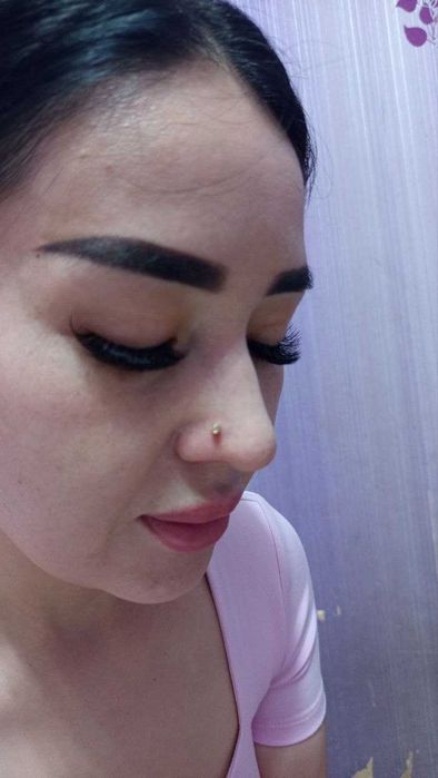 Quloq teshish kichkina qizla uchun Aloxida pistaletda teshamiz