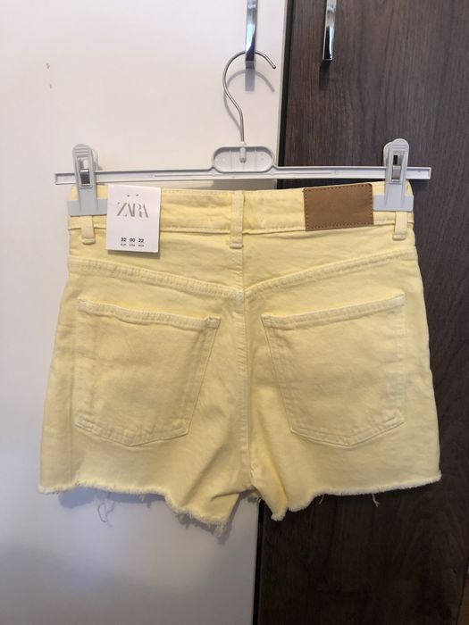 Къси панталонки Zara