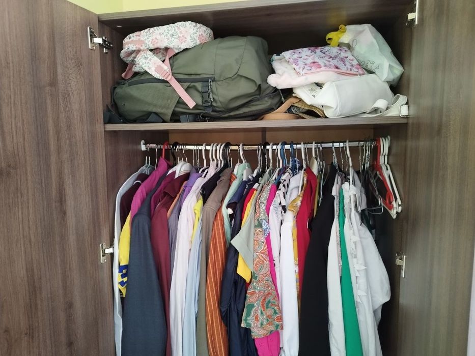 Петкрилен гардероб