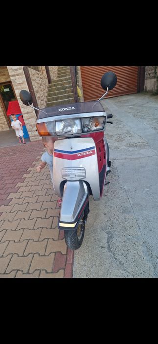 Скутер хонда лийд 125