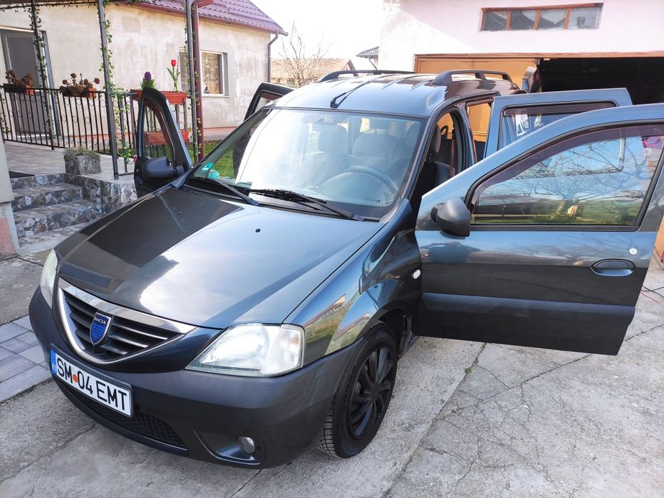 Vând Logan mcv 1.6 16v