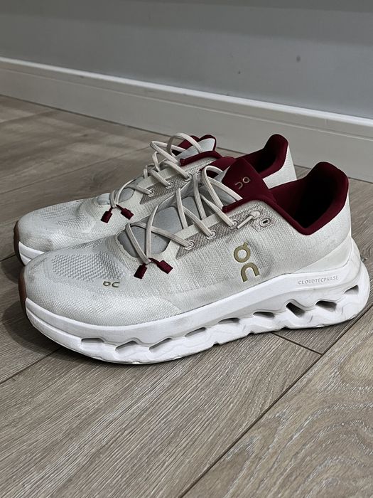 кроссовки on cloud 40,5рр
