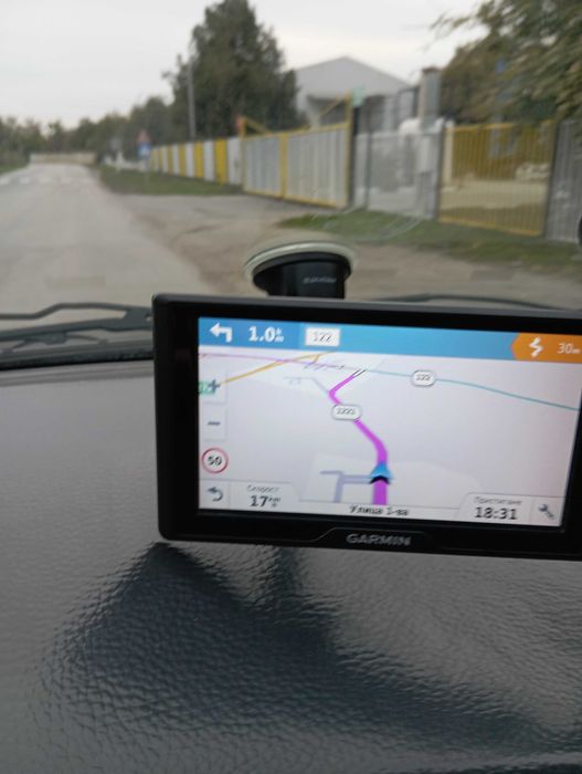 Навигация за автомобил Garmin Drive 61. България и Европа